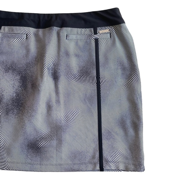 Adidas Women’s Golf Tennis Skort Size L Striped Pull On Pockets Black White - Picture 5 of 11